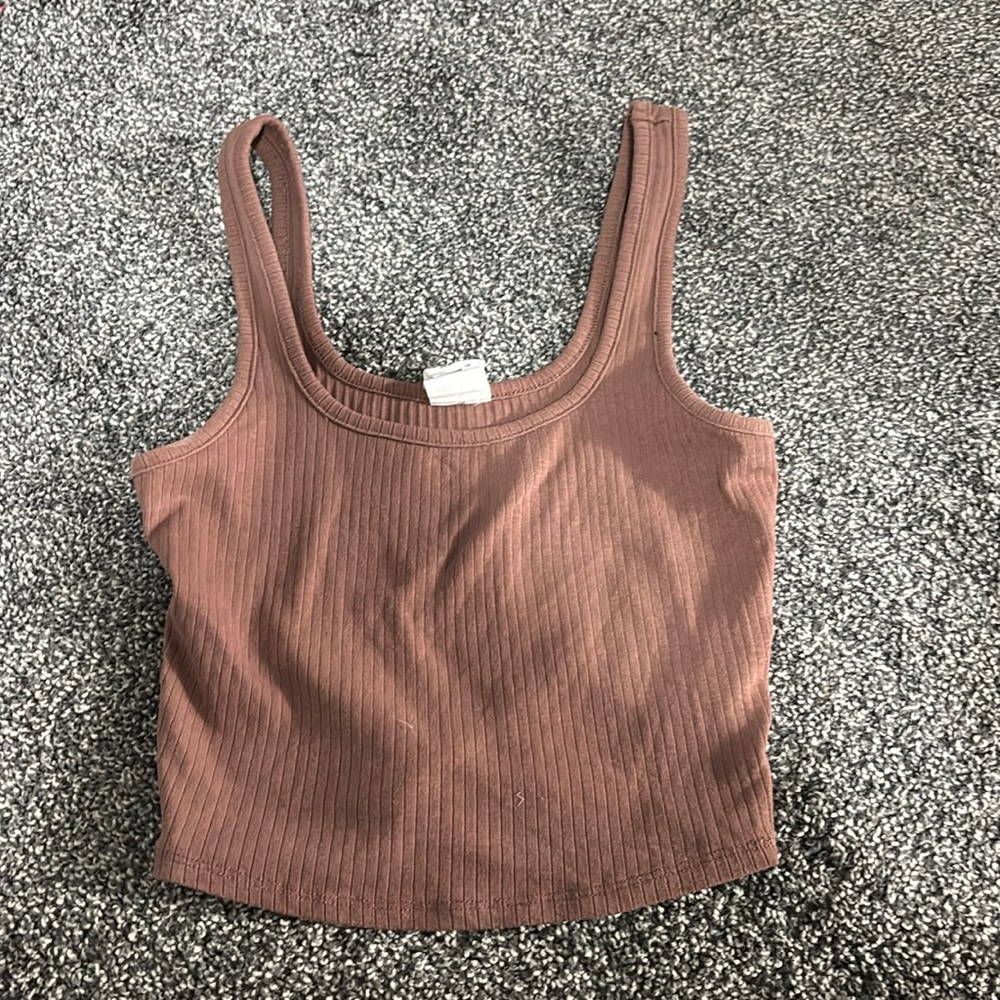 Brown Tilly’s tank